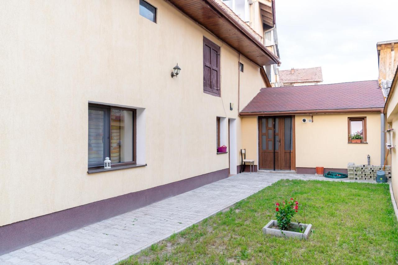 Mario'S Cozy Apartment Rîşnov Exteriér fotografie